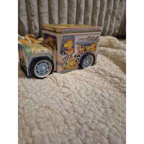 Vintage Tin Truck Bank Bear Canister Rolling Wheels 1990 - Picture 1 of 6